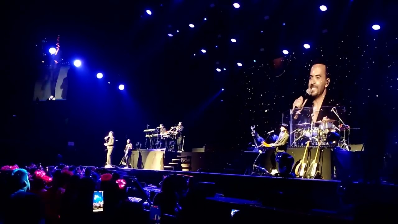 Luis Fonsi en Buenos Aires Movistar Arena 02/11/24 concierto completo 25 años tour