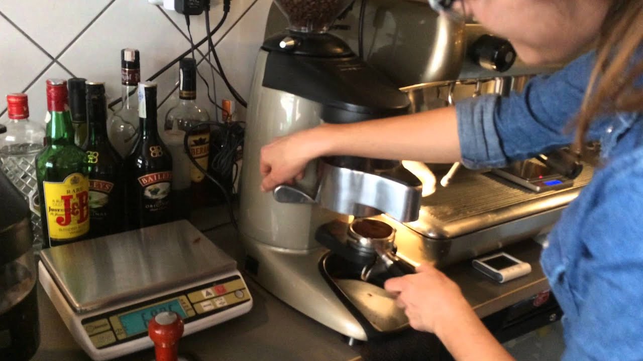 Como hacer un café espresso paso a paso con Barista Tamara de Manso Café