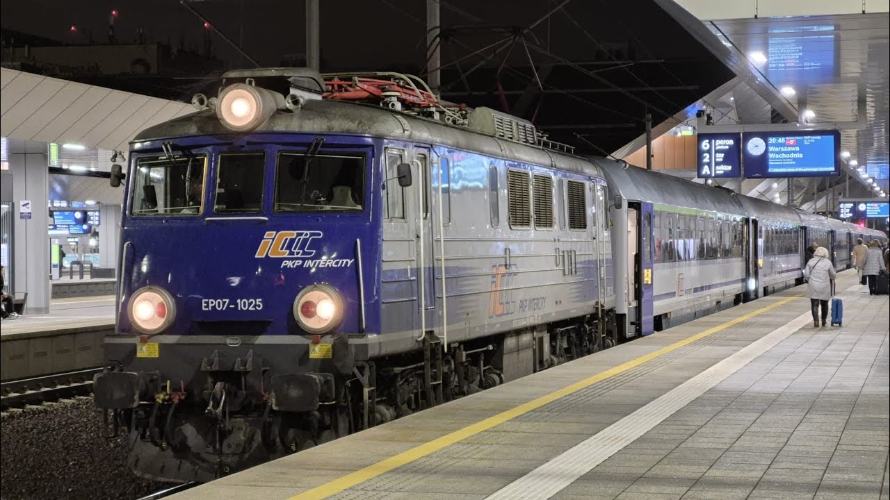 Wieczorne pociągi na stacji Warszawa Zachodnia - Listopad 2025
