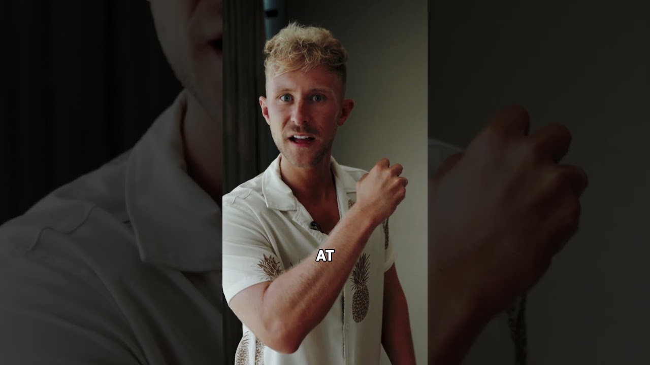 Inside an #Armani Hotel Suite in Dubai ⭐🤯 #Shorts