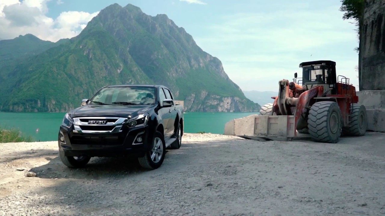 ISUZU Nuovo D-Max 2017 modello Crew Solar Supernova