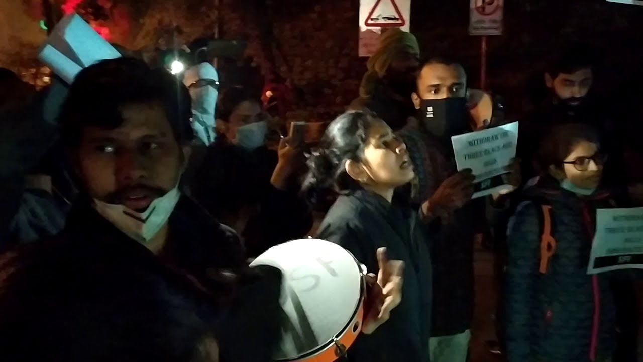 JNUSU showed Solidarity with the Protesting Farmers at JNU Main Gate