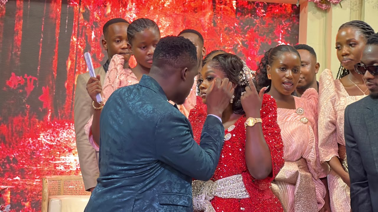 Carol Nantongo akiguddeko! Baganda ba Dylann bamukozeko efujjo mukukyala ewa Ssenga 
