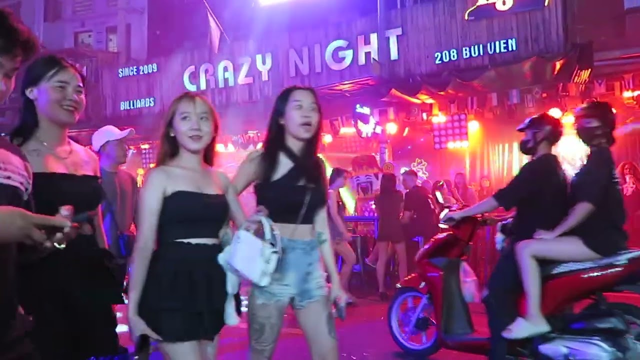 Vietnam Nightlife After Midnight - Vlog 89
