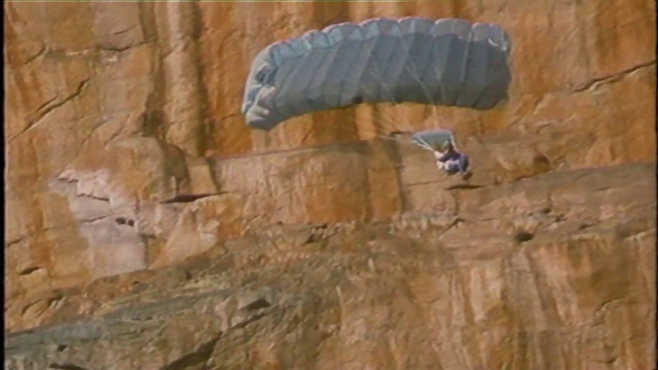 BASE Jump accident at Angel falls Venezuela (slow motion)