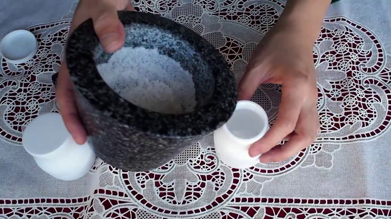 ASMR: Crushing Dead Sea Salt (no talking)