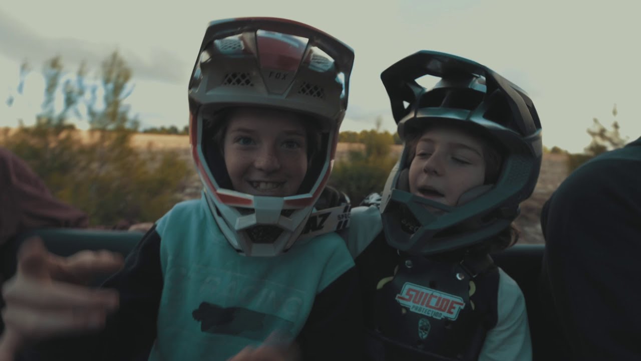 9 ANS ET 12 ANS, 2 FRERES, DU RIDE, VINK LINE EN ESPAGNE!