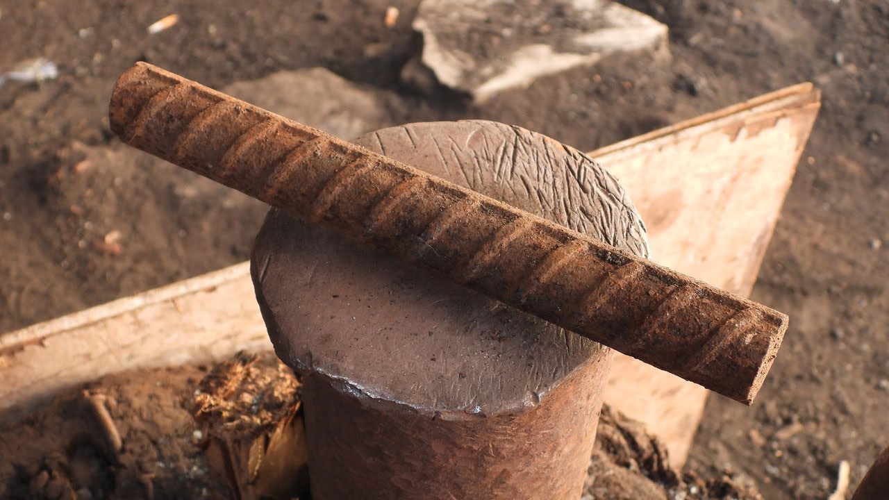Blacksmith - Forged A Zulu Iklwa Out of Rusted Rebar