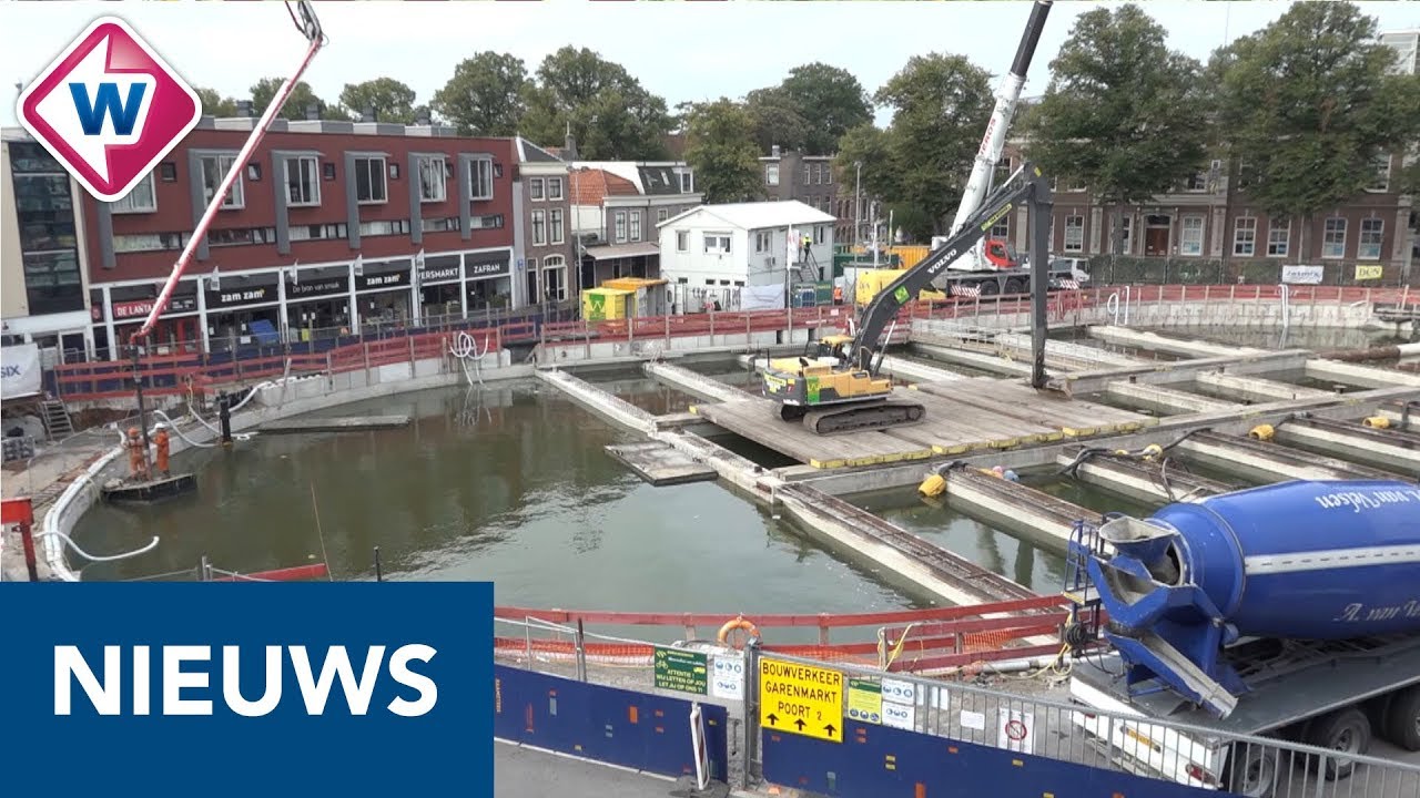 Betonwagens rijden af en aan in Leiden