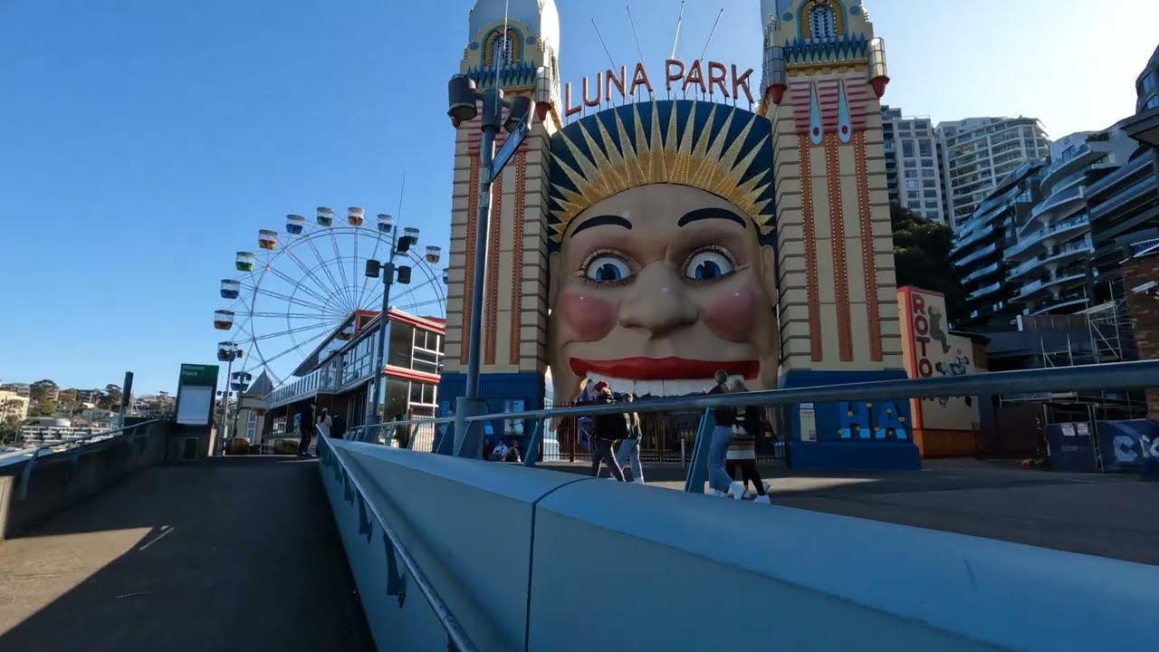 WALKING TOUR: Luna Park, Sydney.