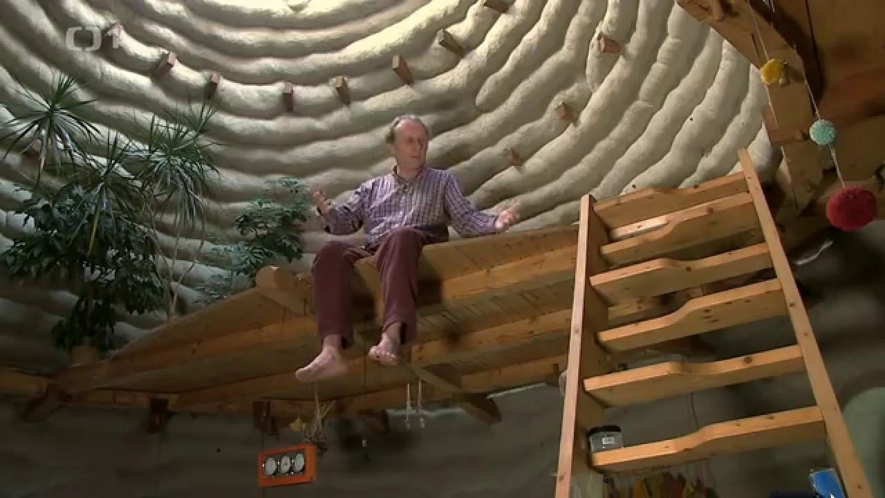 JAROSLAV DUŠEK – stavba hlineného domčeka