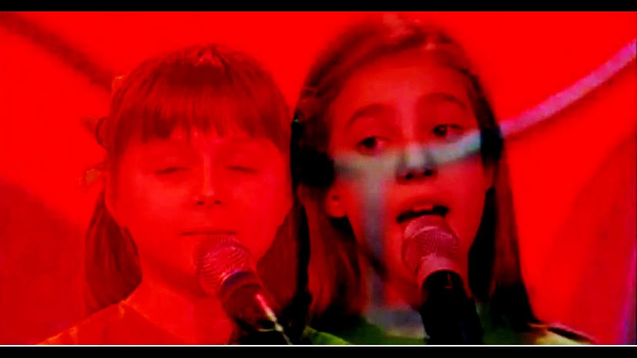 Carolina ed Elena & Piccolo Coro. Se la Gente usasse il cuore.