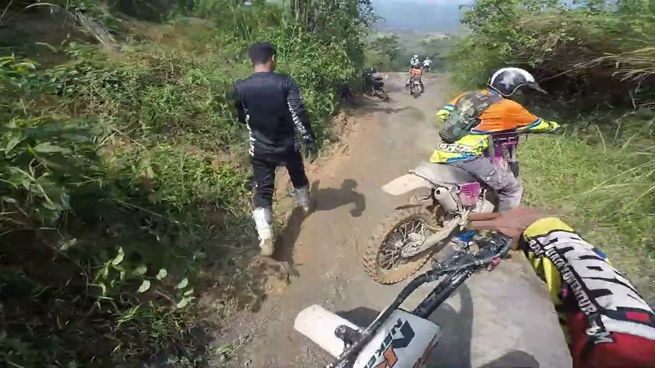 NYARIS NYERAH! TRABAS BOGOR HUJAN 2025 PART 2 KE125 Lawan Lumpur & Tanjakan Brutal | Selesai Sentul