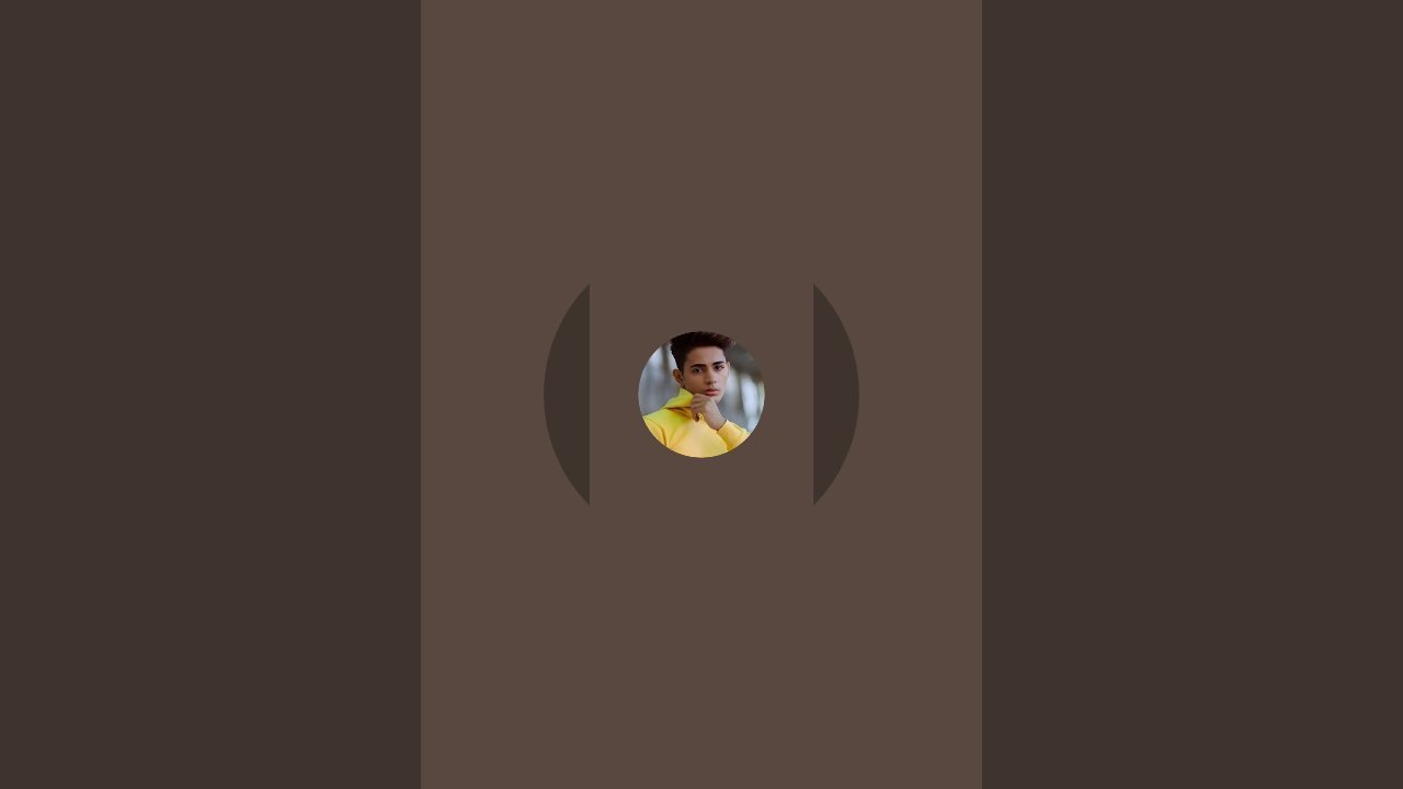 Rap singer Star  is live e live video