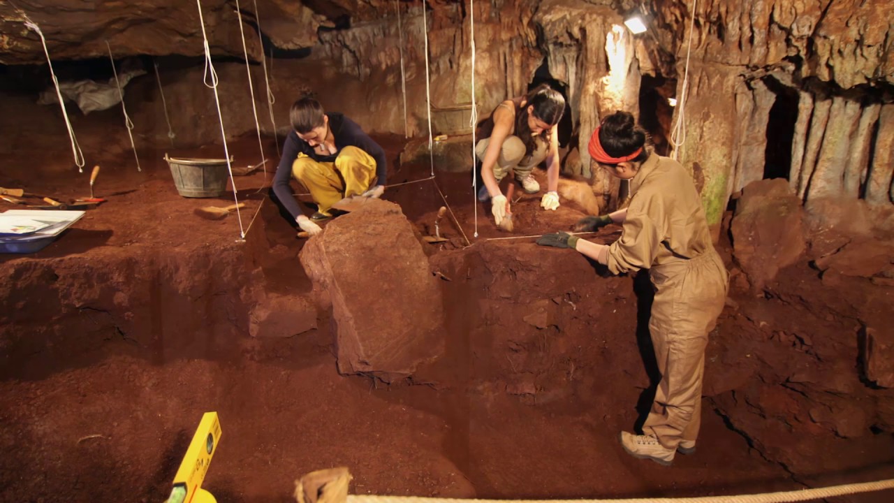 V23 24 CI CUEVAS FUENTES DE LEÓN