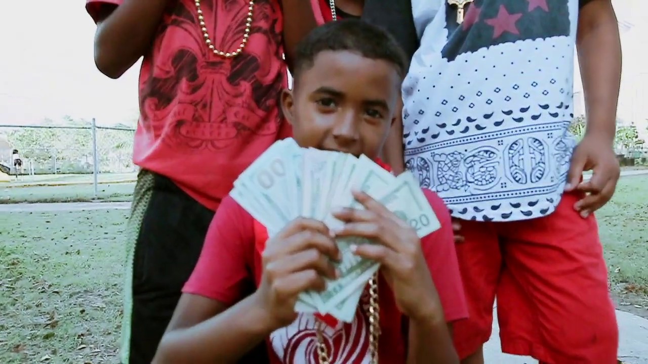 TizZi TizZi X AJ DaVinchi - Lay Me Down (Official Music Video)