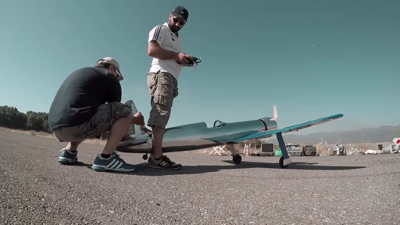 RC Scale 1/4 Hughes Racer H-1 Maiden Flight