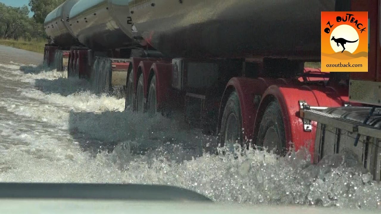 Extreme Trucks #8 - Biggest in world road trains roads in flood outback Australia Trens rodoviários!