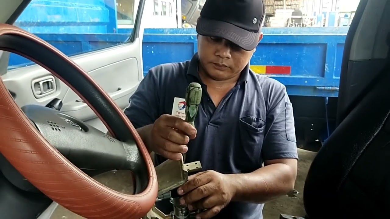 NISSAN URVAN E25 (problem - Accelerator pedal sensor)..