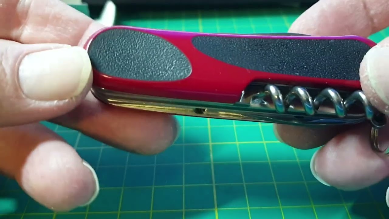 Victorinox evogrip 14 first impressions.