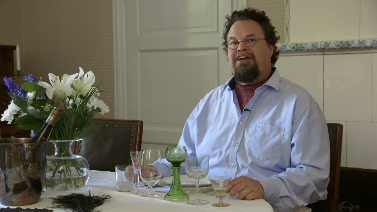 Att tänka på som gäst vid middagsbordet (Edwards etikettskola, del 9)