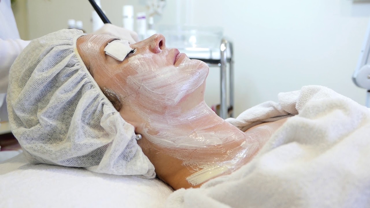 CHEMICKÝ PEELING
