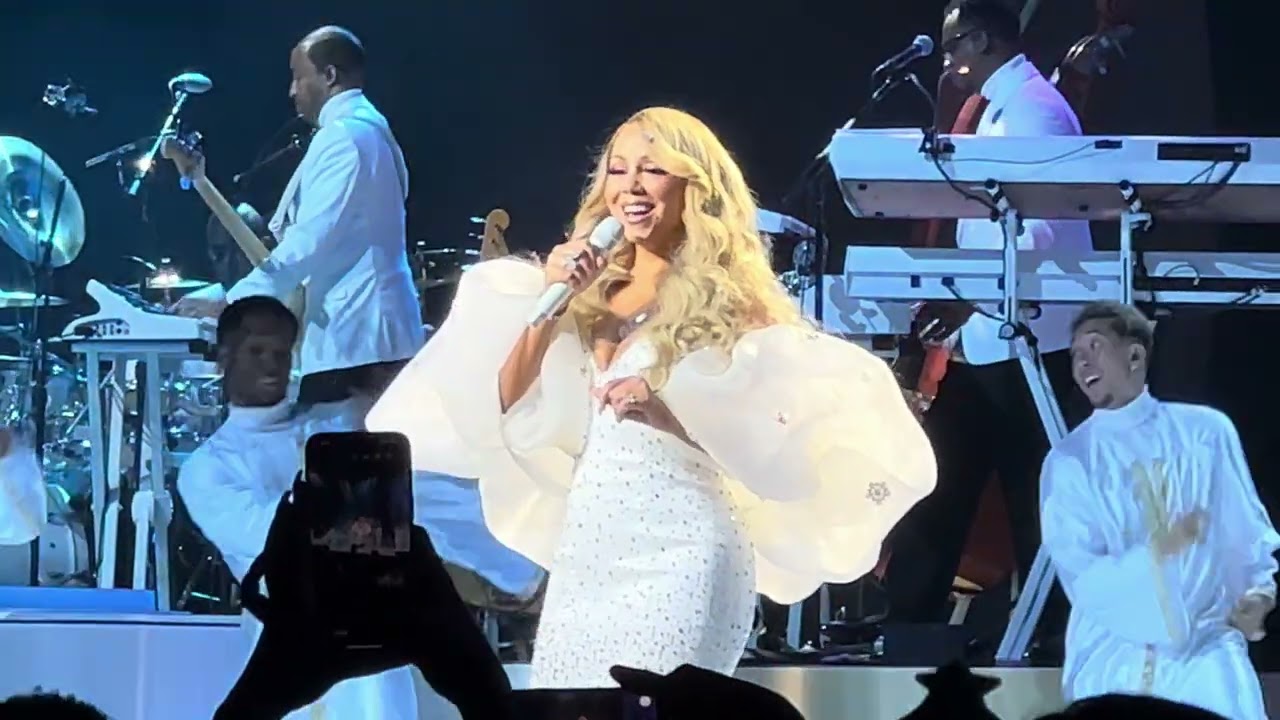 Mariah Carey - Joy To The World (Sacramento)