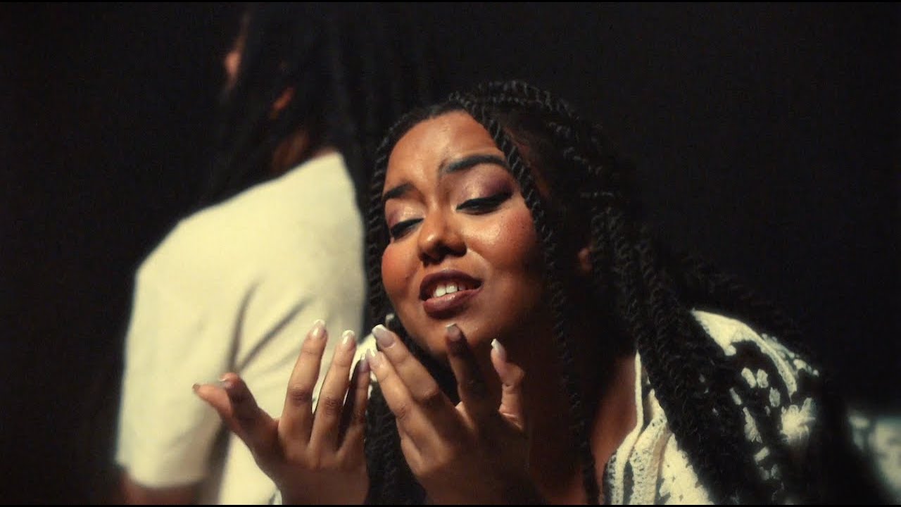 Maurane Voyer feat Fside - On se blesse (Official Video)