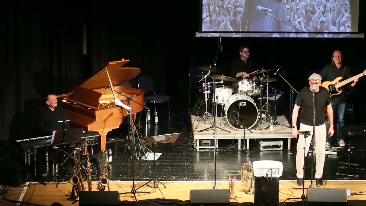 Billy Joel Story - Piano Man