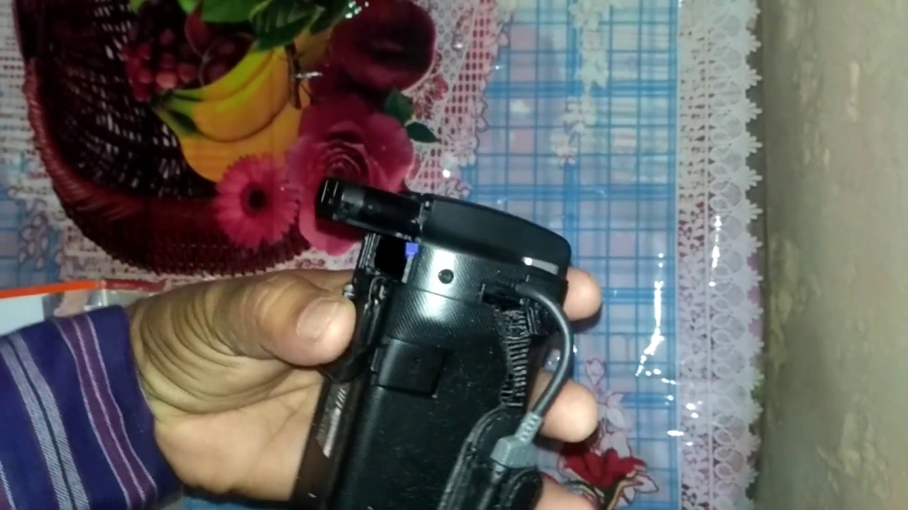 Insert /Remove Extra Battery From Sony CX-405 Handycam  (replace battery with sony handycam)