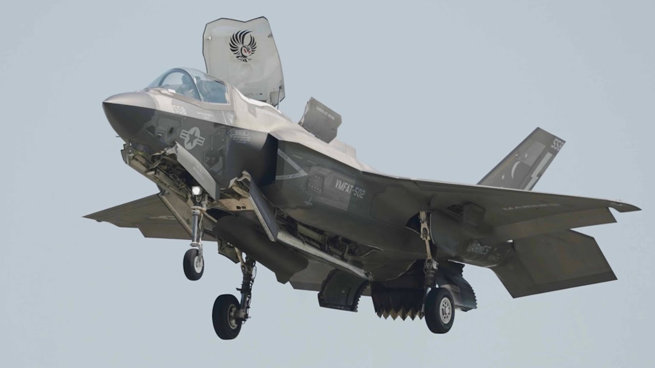 USMC F-35B Lightning II - VTOL & Hover Demo - KC AIR SHOW 2023
