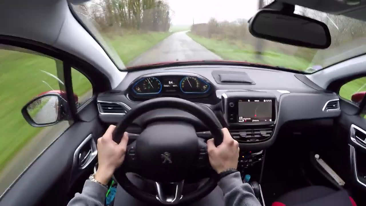 Peugeot 2008 1.2 PureTech (2019) - POV Drive