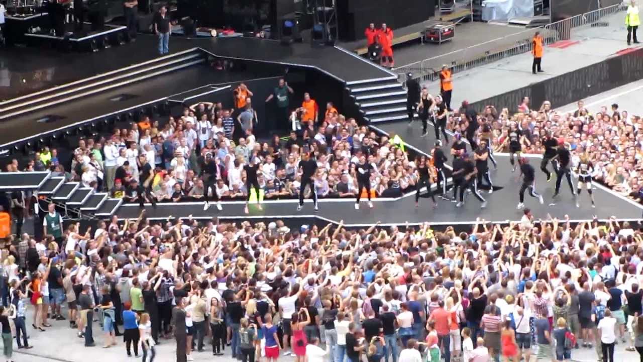 Madonna Warsaw Celebration (Live/Soundcheck)