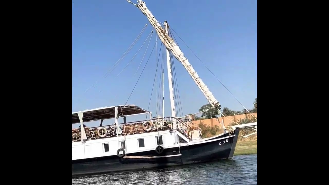 Sailing a felucca on the Nile ⛵️