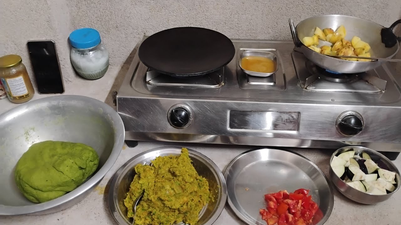 Matar🫛 gobhi🥦 gazar🥕 aalu🥔 ke paratha recipe 😋
