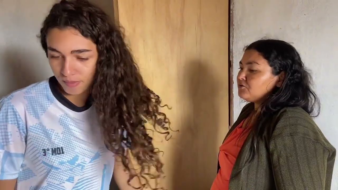 Madrastra quis ficar com o namorado da enteada dentro de casa 