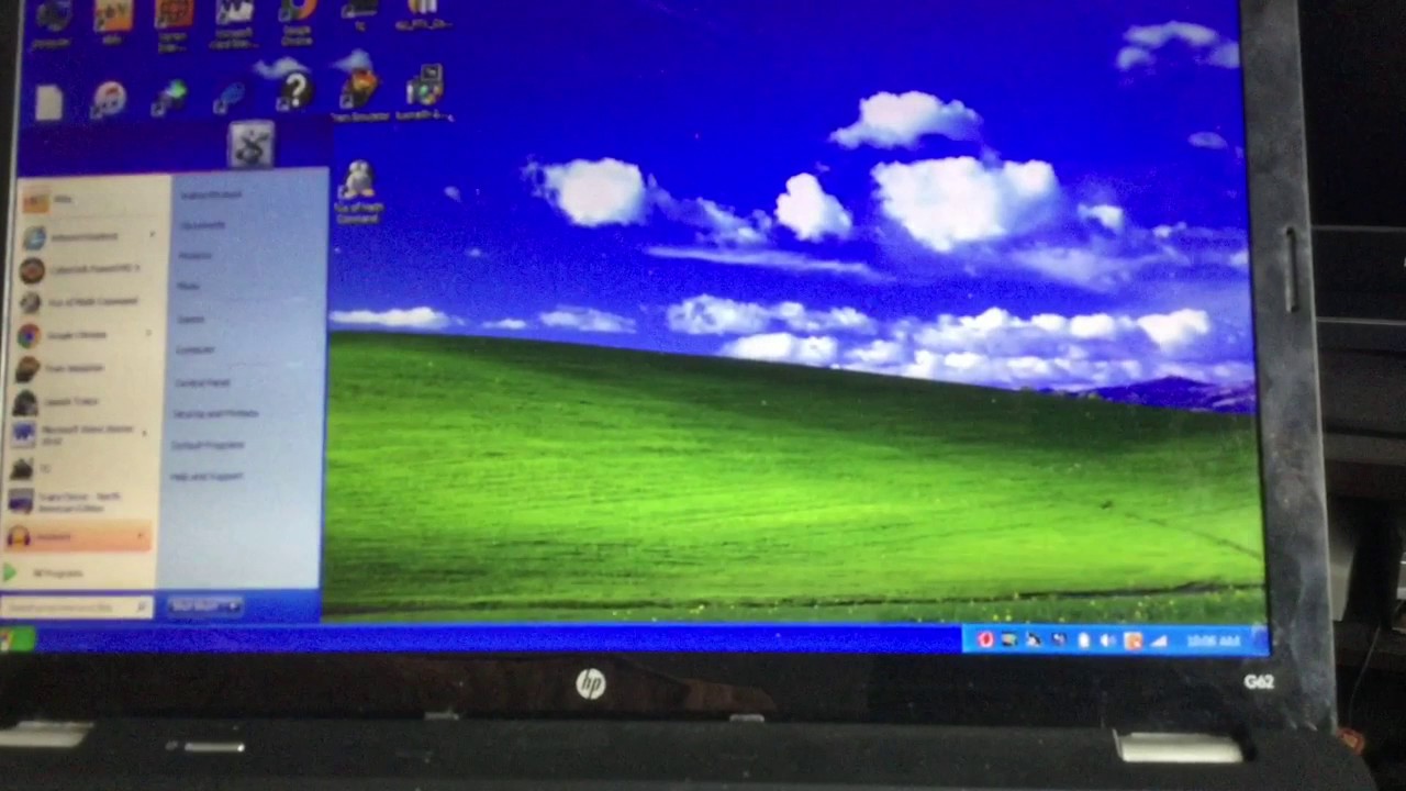 Windows 7 Laptop with Windows XP theme and sound