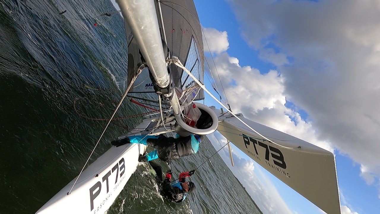 Nacra 20 - N 13-19 knots - half wind and a dive (part II) - 35,8 km/h