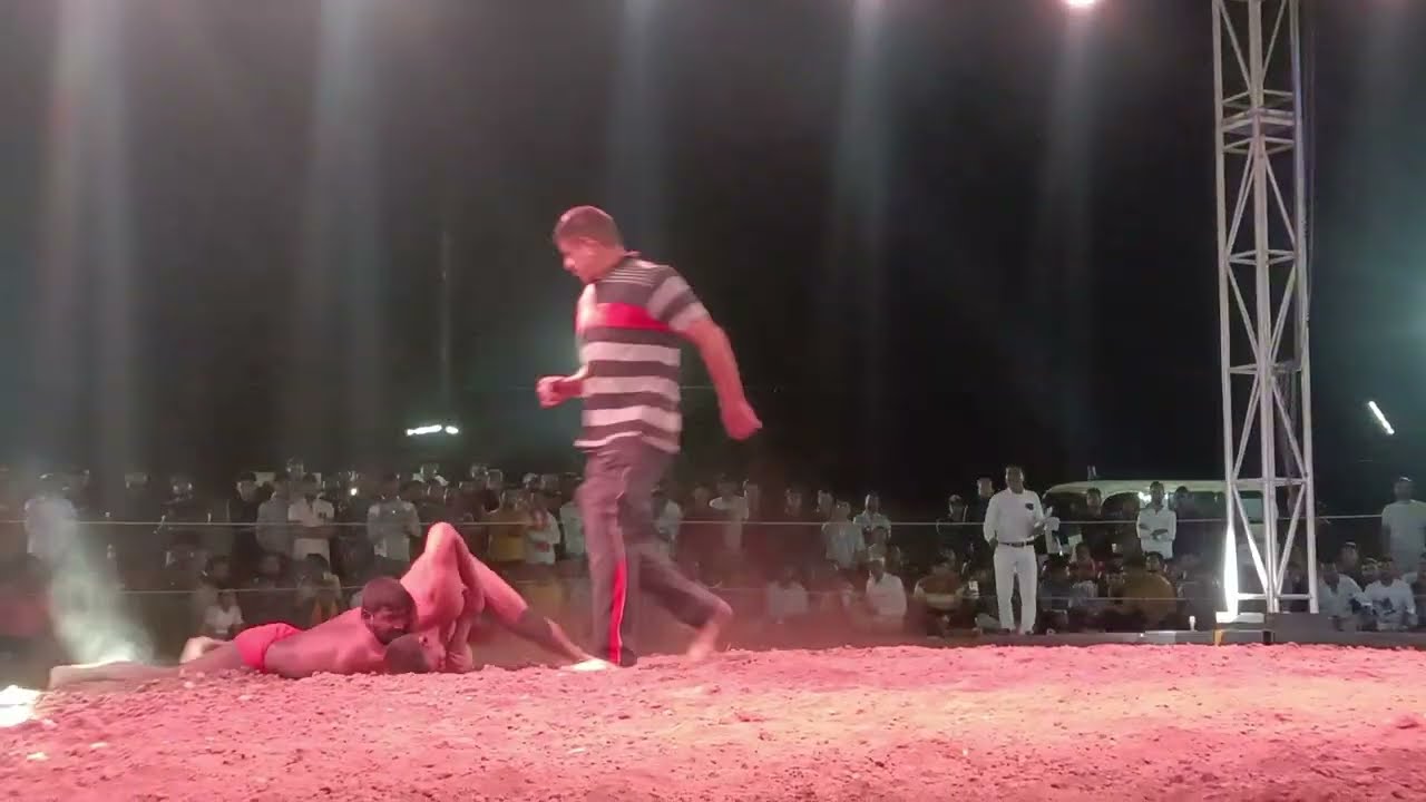 रोहित पहलवान सीहोर विरुद्ध करण पहलवान हरदा सीहोर कुश्ती दंगल