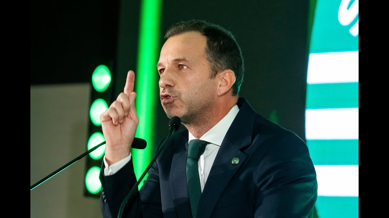 Discurso completo de Varandas: a bicada a Mourinho, o 'manto verde' e fortes críticas a Villas-Boas
