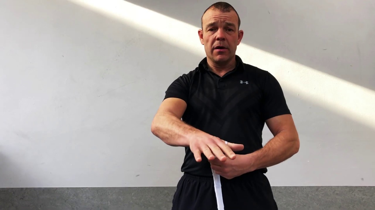 LuckyGym Leiden, Boksen Met Behoud Van Hersencellen. How To: Windselen!