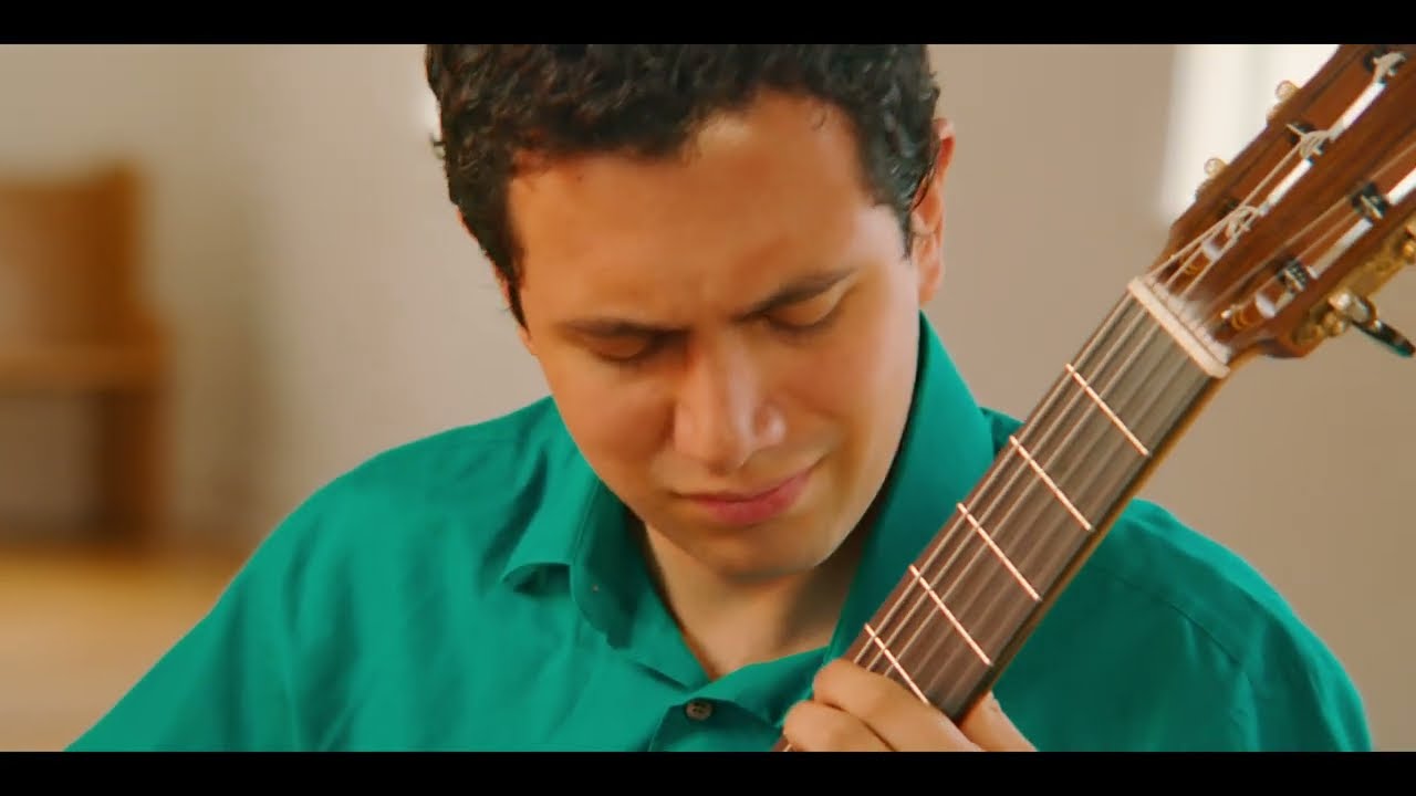 Lamentos do Morro by Garoto - Carlos Bedoya Guitar