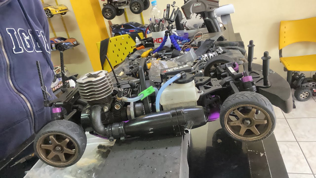 Regulando e ligando um motor nitro (Automodelo)