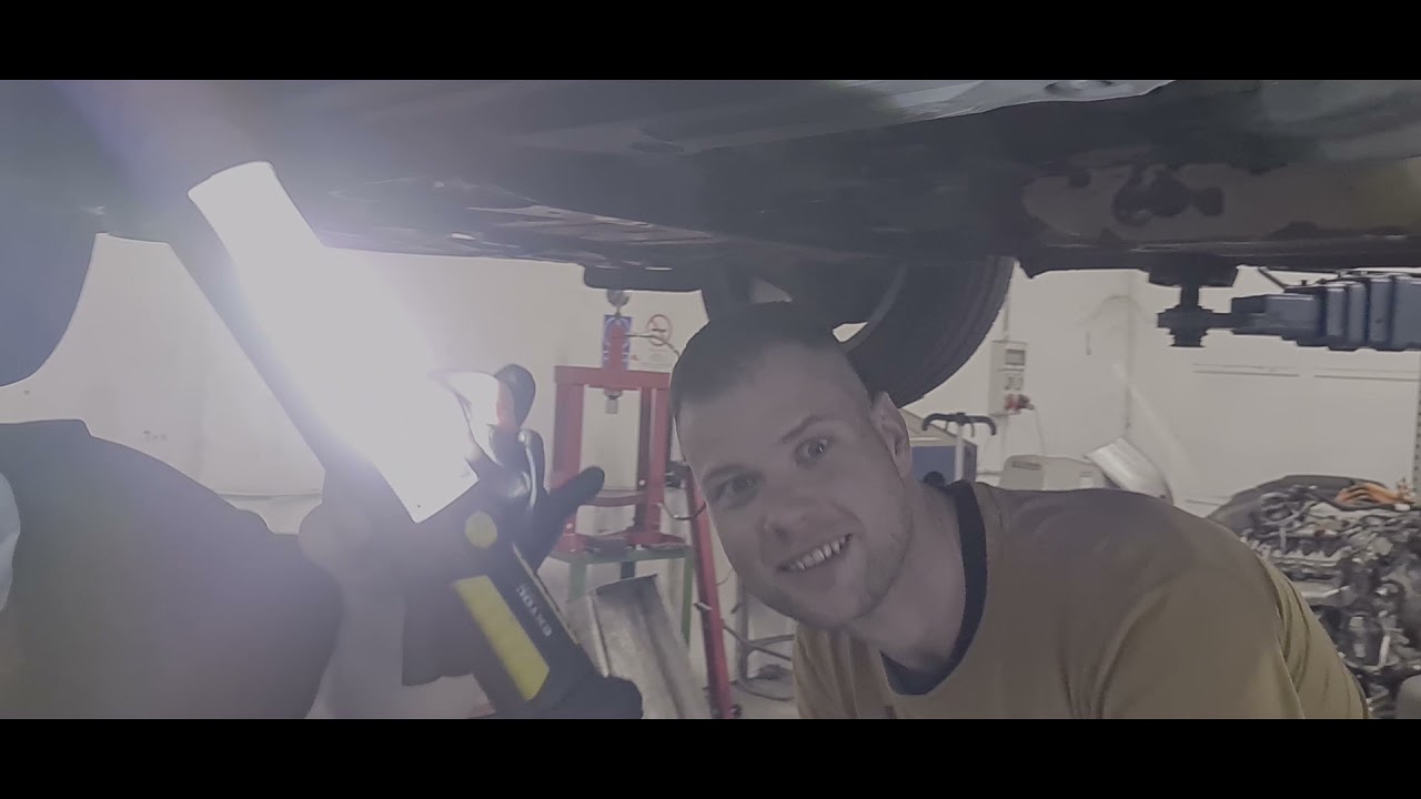 RX-8 kr&oacute;nik&aacute;k: pol&iacute;r, szereldmagad: csőbilincs, f&eacute;k