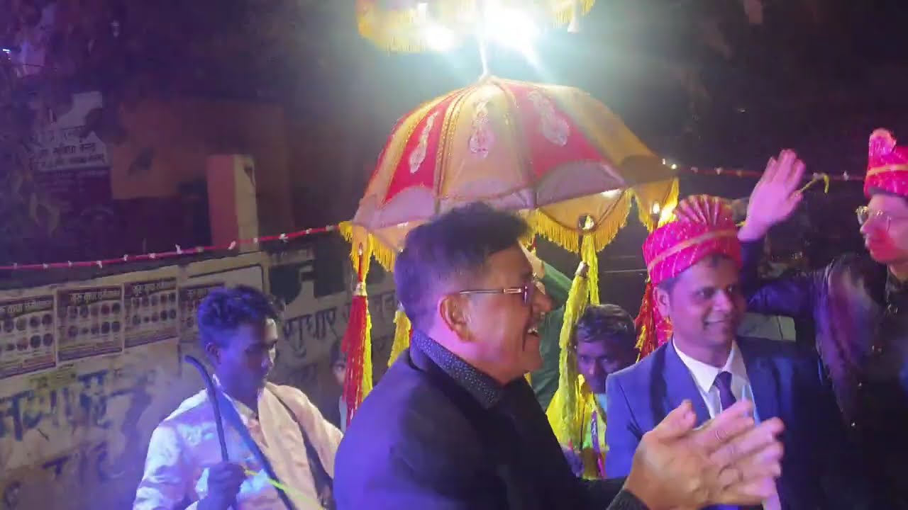 Hamare bade bhaiya ke sadi mai Full masti vlogs 🤣🤣🤣🤣 #adarshpanditvlog #viral #wedding #youtube 