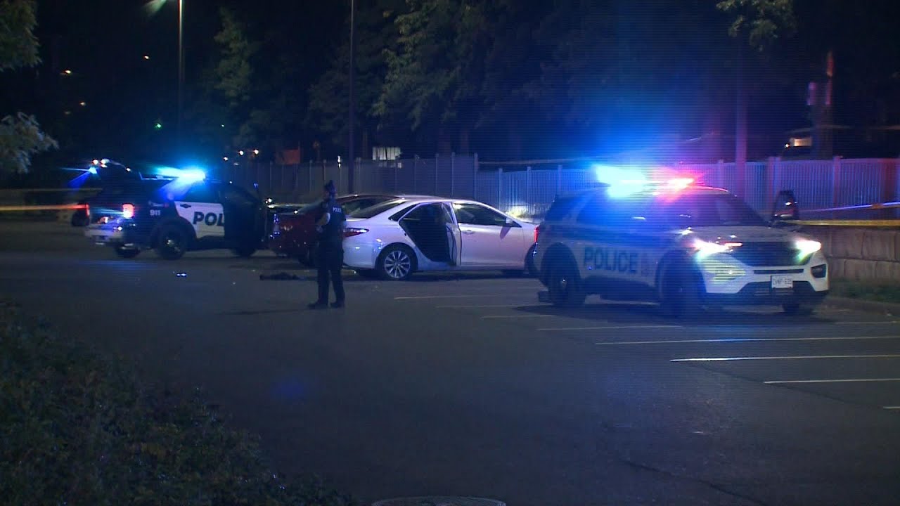 34-year-old  man dead after shooting in Ottawa parking lot