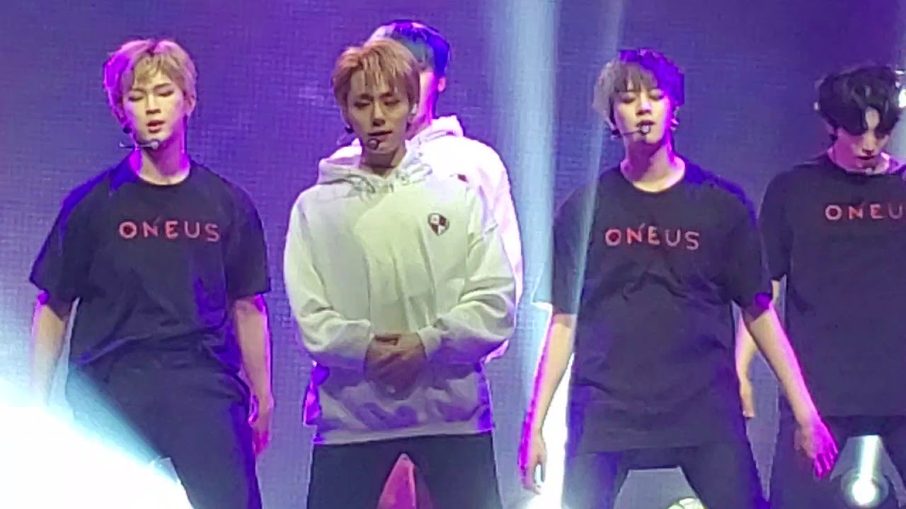 ONEUS- Fly With Us Tour In Dallas - Bing Bing Live