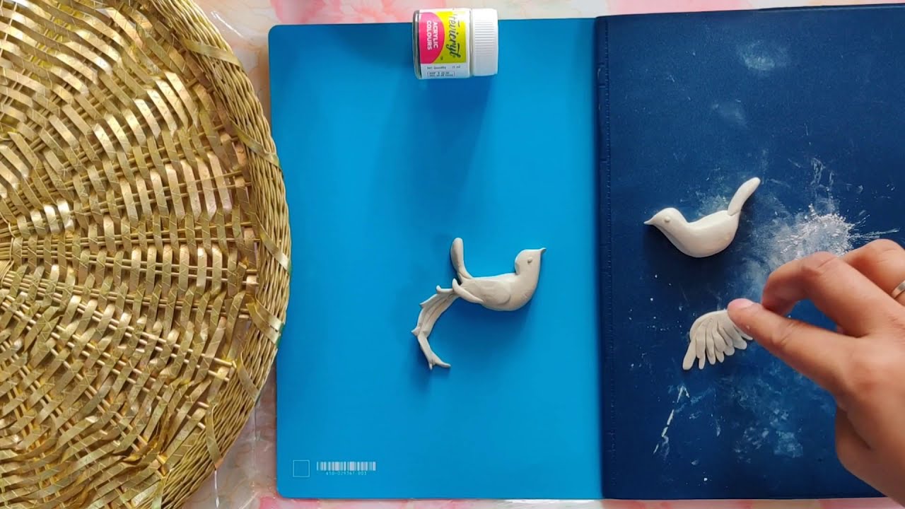 Very easy bird making technique using clay in just 5 minutes| Bird Sculpture|How to make flying bird