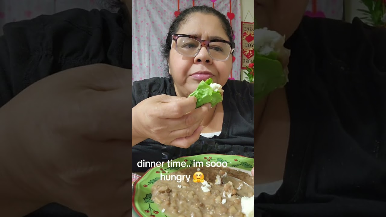 Lettuce refried beans tacos