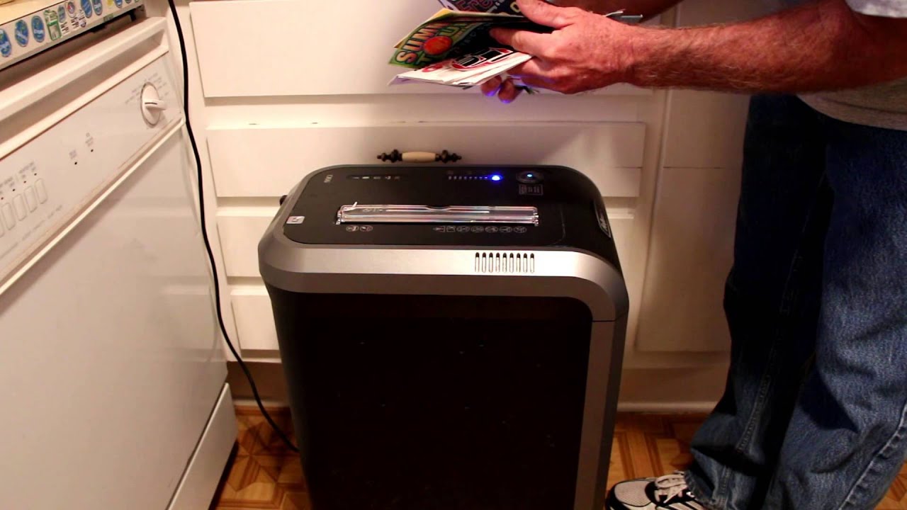 Обзор шредера Fellowes 99Ci за 1 год